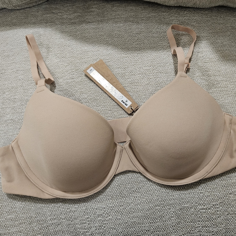 SKIMS Nude Comfort Bra